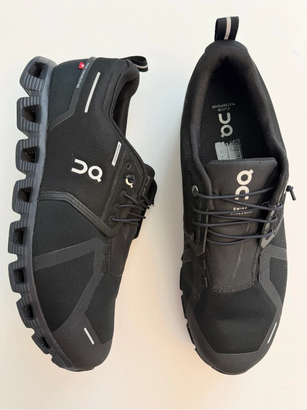 On Cloud 5 Waterproof Sneakers, Men’s Size 11